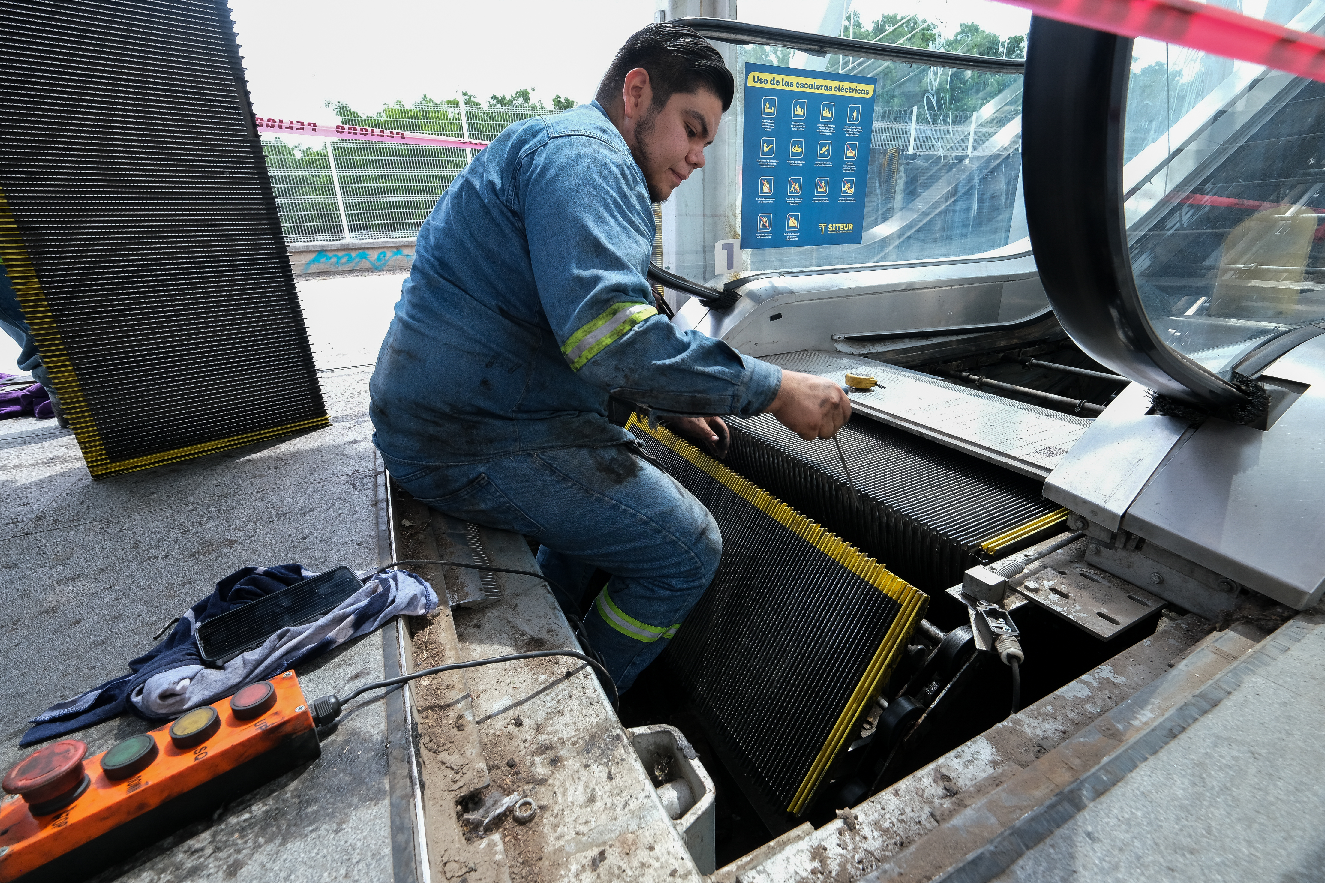 20-abril-2026--siteur--anuncia-gobierno-de-jalisco-plan-emergente-para-mantenimiento-y-modernizacin-de-elevadores-y-escaleras-elctricas-de-estaciones-del-siteur_55219638528_o