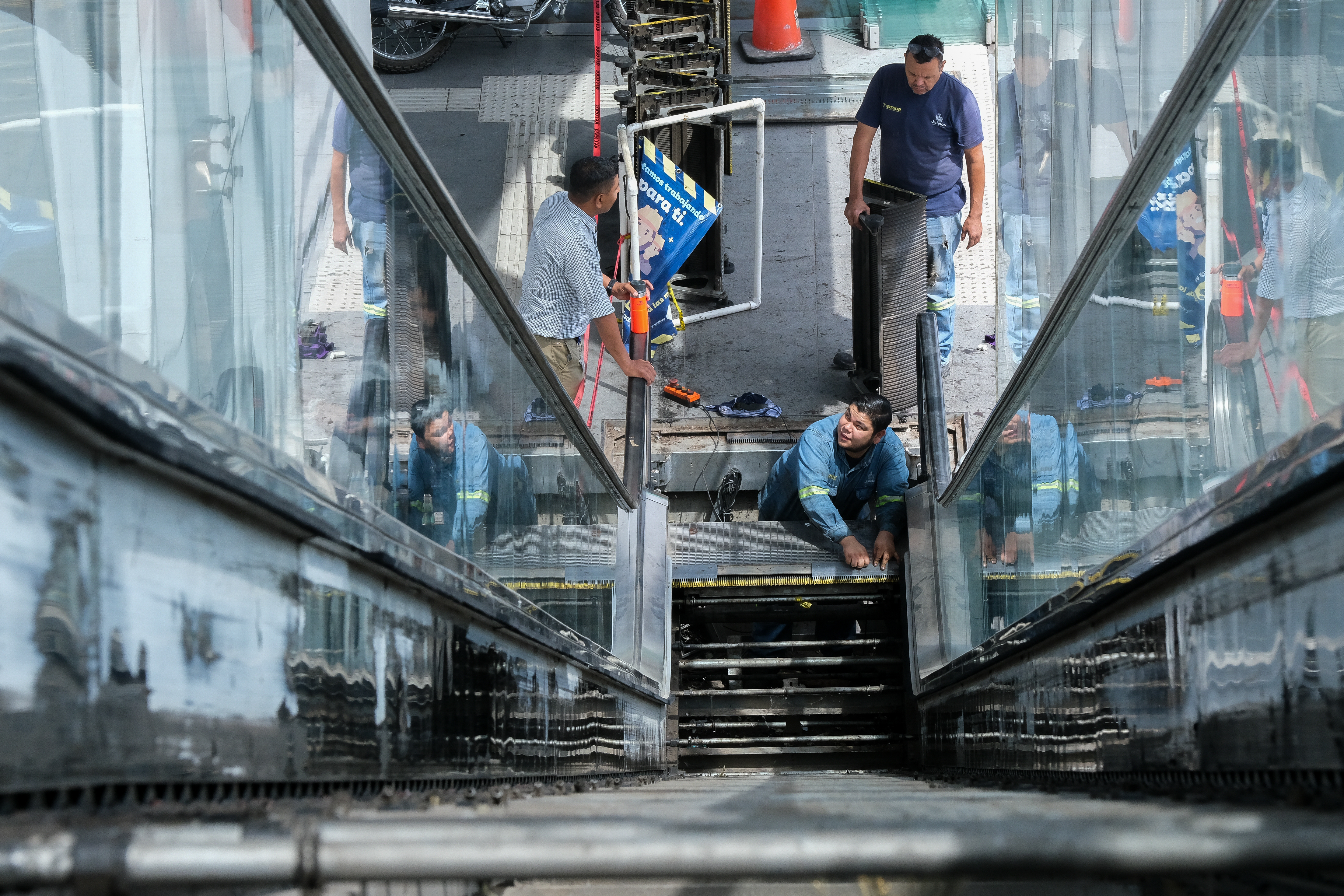 Anuncia Gobierno de Jalisco plan emergente para mantenimiento y modernización de elevadores y escaleras eléctricas de estaciones de SITEUR